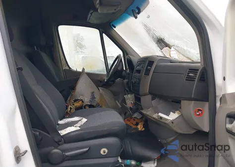 2013 Mercedes-Benz Sprinter 2500 High Roof из США, поврежденный, VIN WD3PE8CC7D5762247